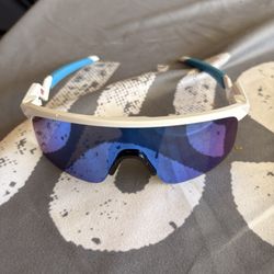 Oakley Glasses Y (Great Condition)