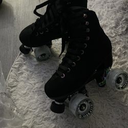 VNLA Luna Roller Skates – Black (M5 / L6) – Brand New in Box