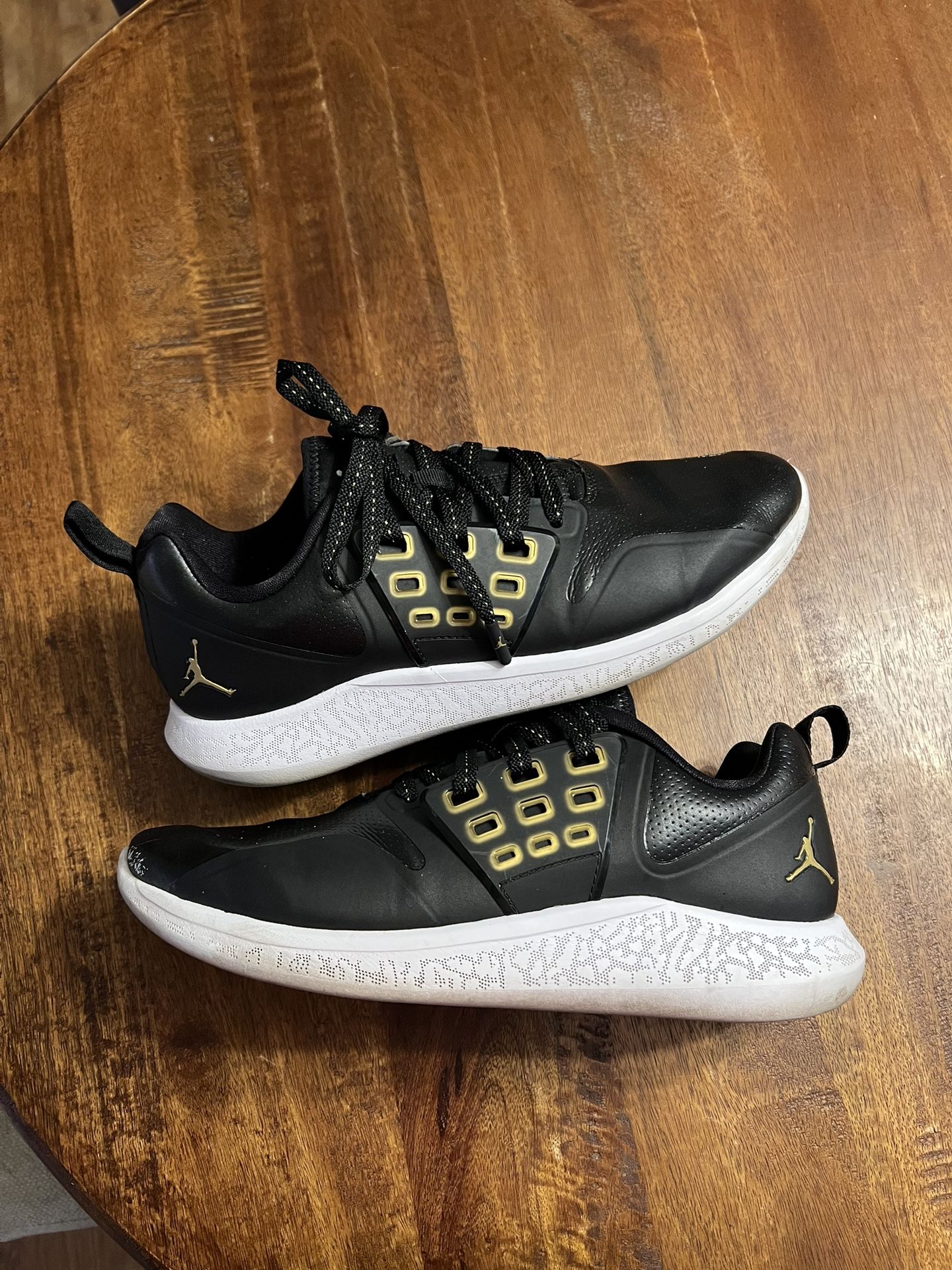 Jordan Trainers Size 9.5