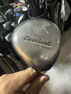 Cleveland Launcher ti460 driver 9.5 deg in rh Graphite shaft in stiff