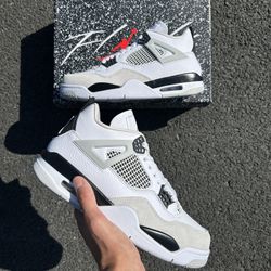 Jordan 4 Retro Military Black