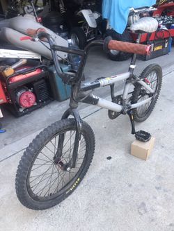 BMX FREESTYLE BIKE