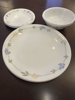 Corelle Vitrelle floral dinnerware set