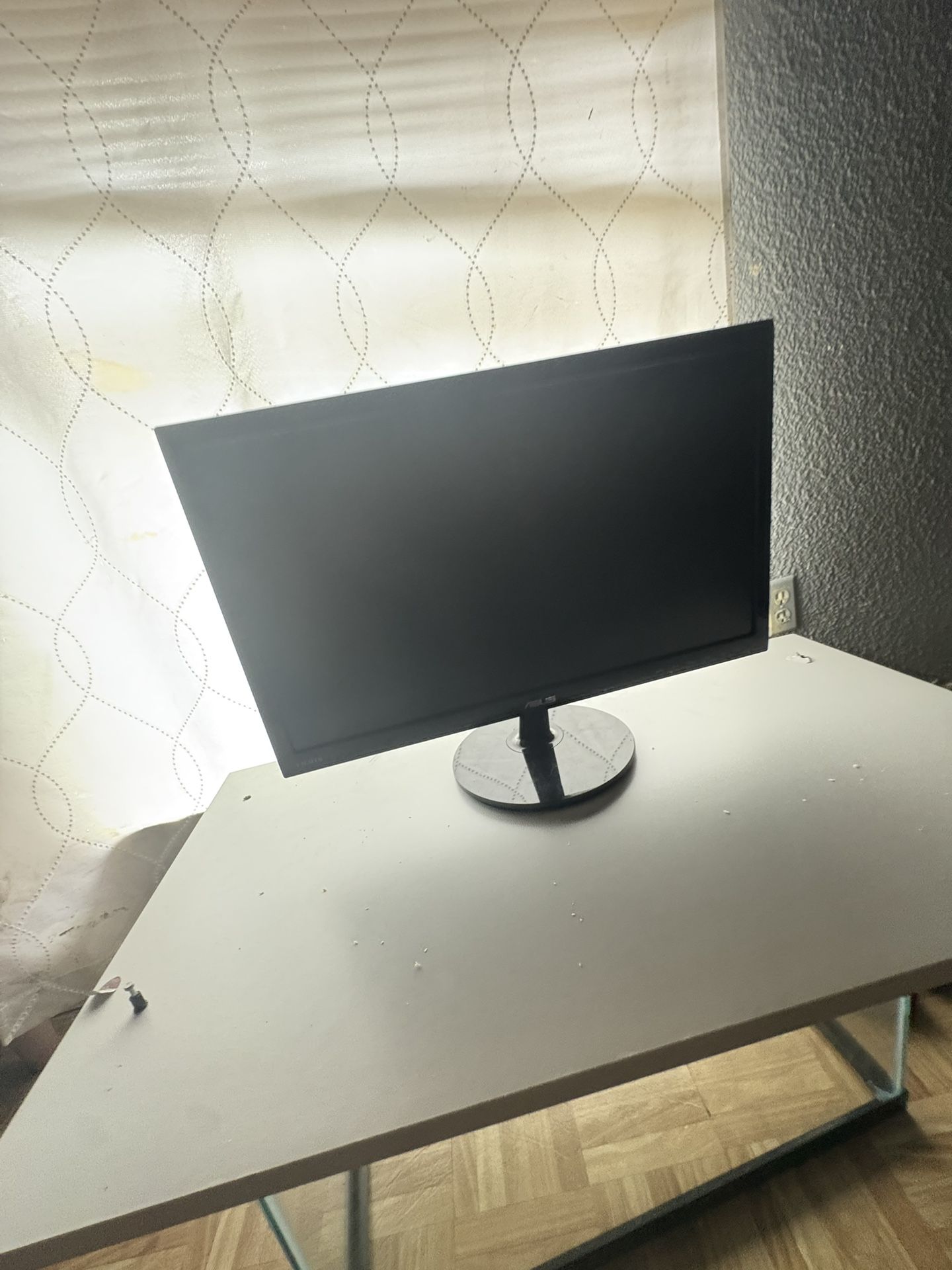 22 Inch Asus Monitor & Amazon FireStick
