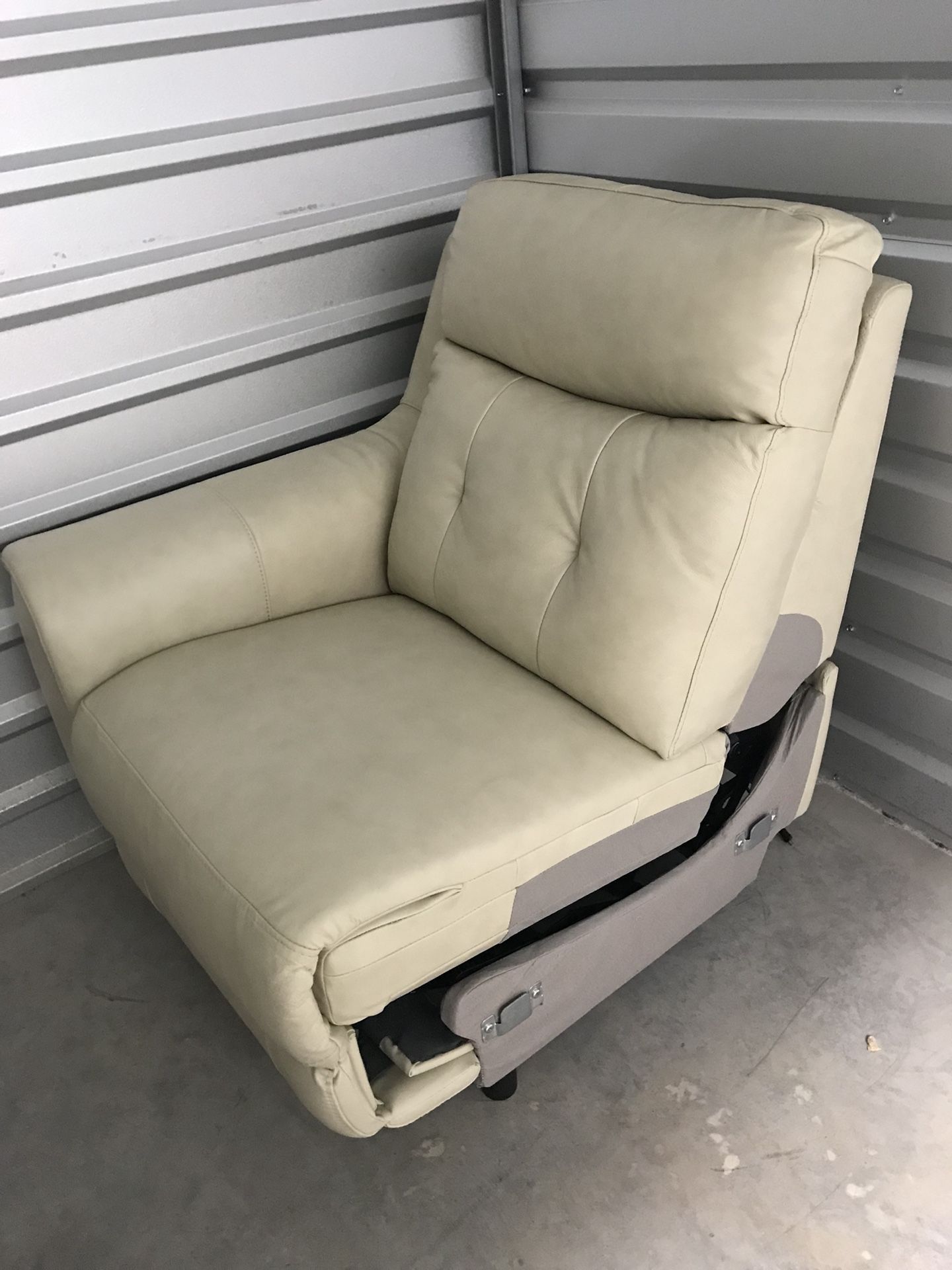 Campania 2piece Top Grain Leather Sofa and Chair Power Reclining Set for Sale in WinstonSalem