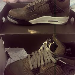 Jordan 4s