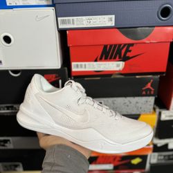 DS Kobe 8 Protro Halo size 10.5