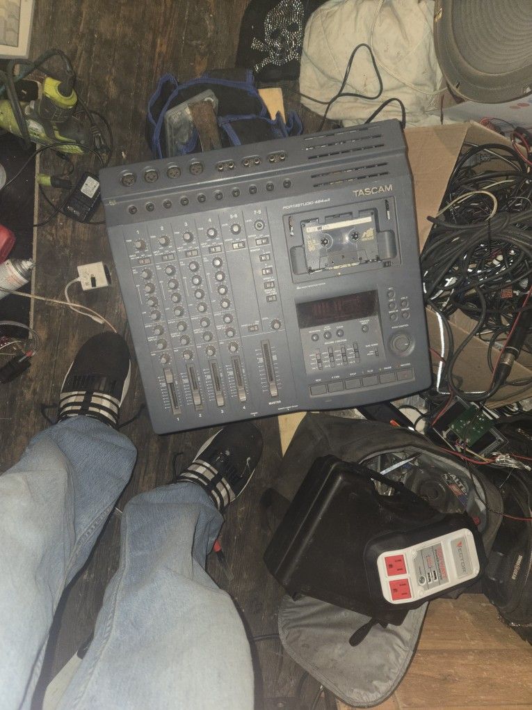 Portastudio424, Fostexdmt-8vl Multi Track Recorder