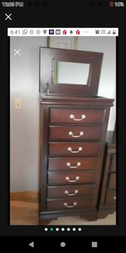 High Dresser