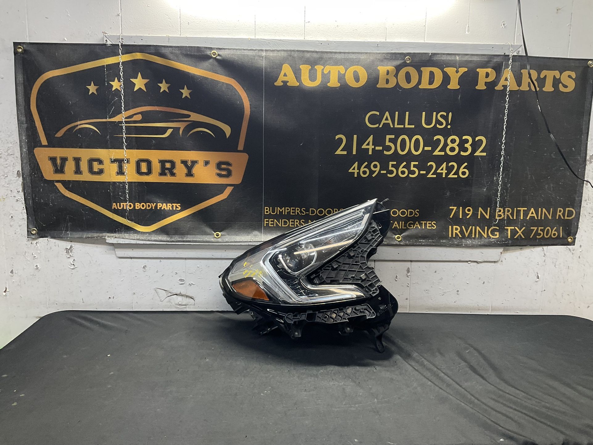 GMC TERRAIN 2018-2021 RH HEADLIGHT OEM