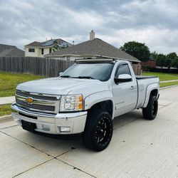 Silverado Motor V8 5.3 transmisión Automática, 4 × 4