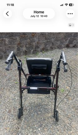 Folding walker Rhythm Healthcare