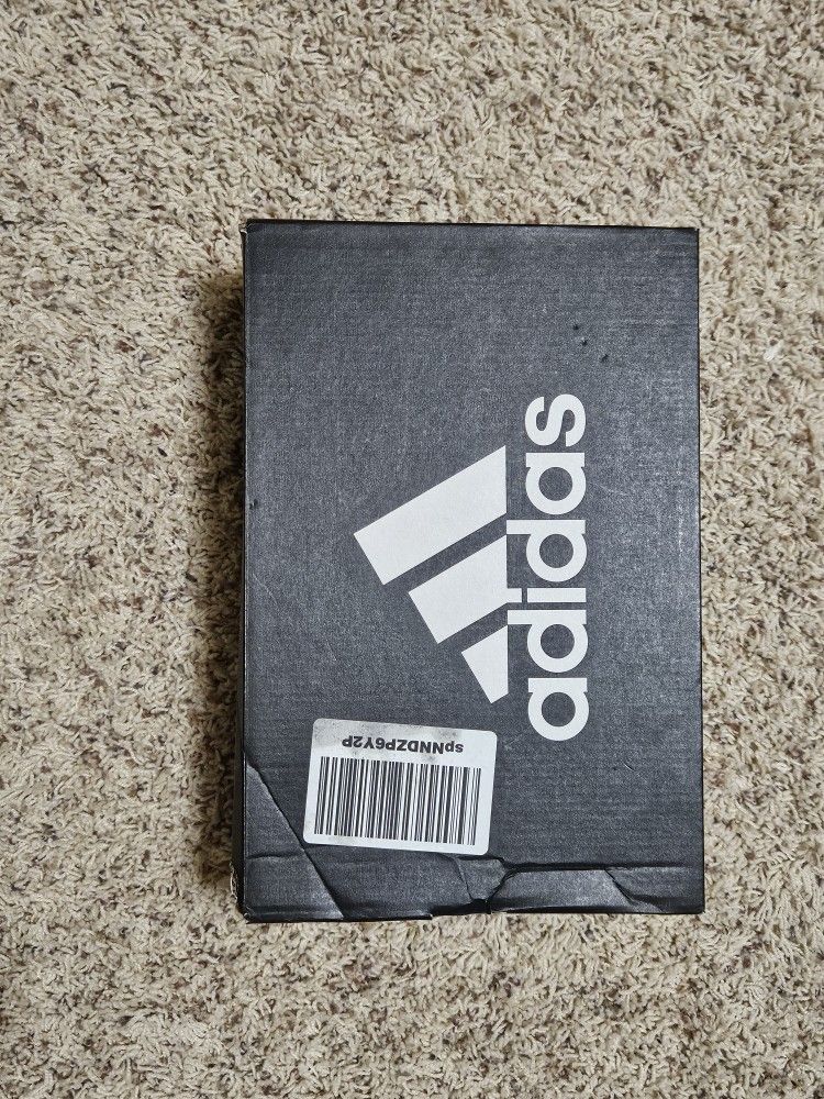 Size 5 Adidas Shoes New In Box $20
