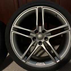 Ford Mustang Wheels and Tires