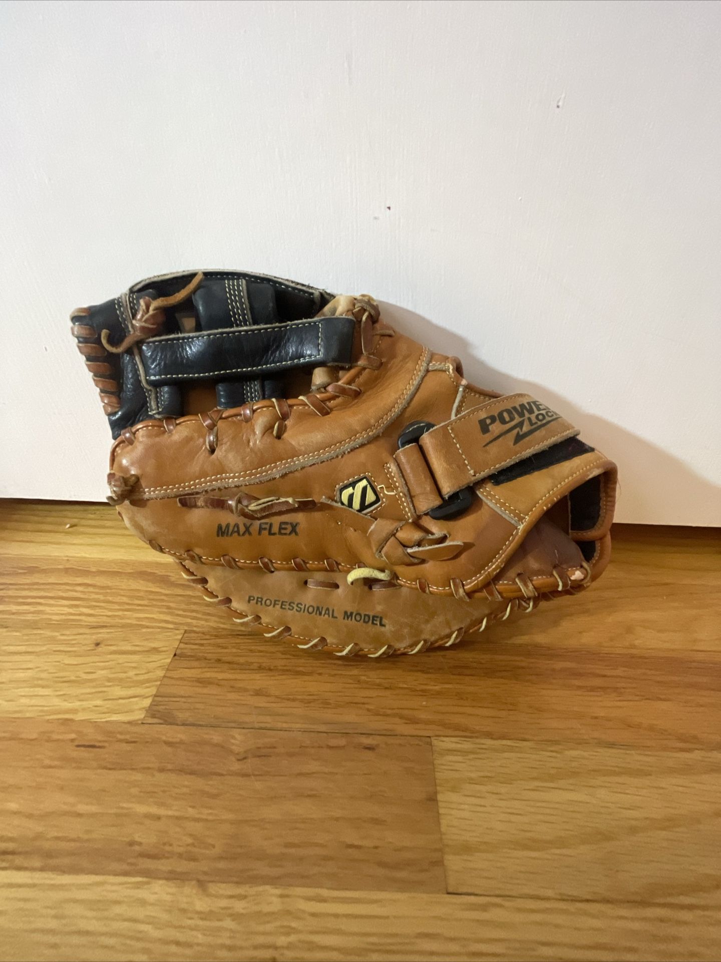 Mizuno MFR F002 First Basemen Mitt Baseball Glove LHT Franchise Left Hand Throw