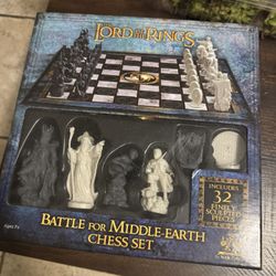 Lord Of The Rings Chess Set