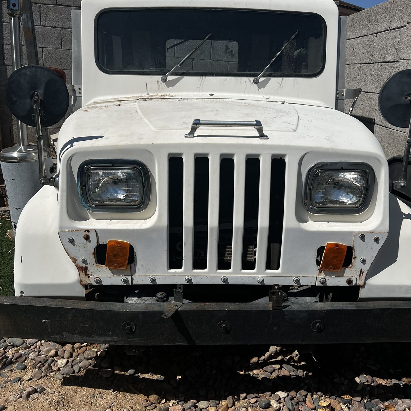 peaceprice1048 シェークスピア1969年モデル Fiberglass Jeep DJ-5 for Sale in Phoenix, AZ - OfferUp