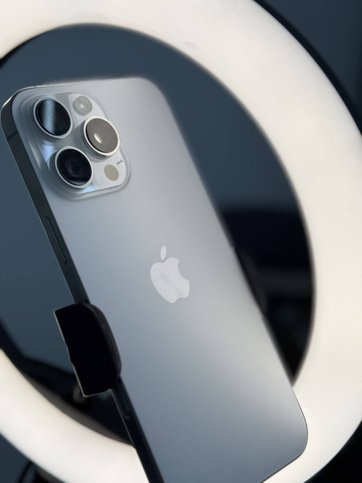 iPhone 16 Pro Max Unlocked