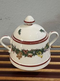 Spode “Christmas Memories “ Sugar Bo Made In England 