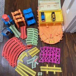 Thomas And Friends Trackmaster HyperGlow Station. Glow In The Dark Complete Track 