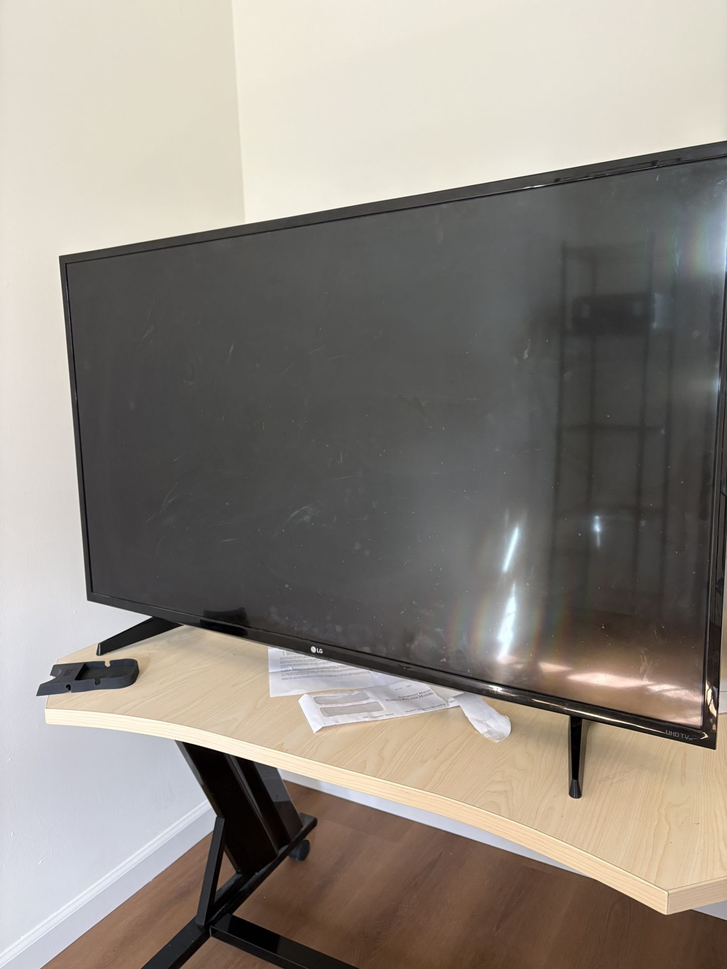 LG 49 Inch 4K Smart TV