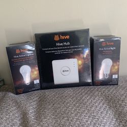Hive Smart Hive Hub BRAND NEW SEALED/  2 Hive Active Light Bulbs  NEW!