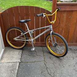 Old School Bmx 24” Mongoose Solution Cruiser
