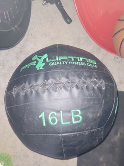 PR Lifting 16lb medicine ball