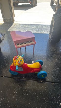 Kids piano and toy car