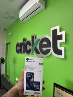 MOTOROLA RAZR 2025 $199 !!