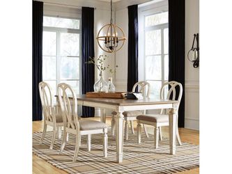 Realyn Chipped White Dining Room Set / 5pc Set