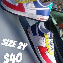 Nikes Size 2Y