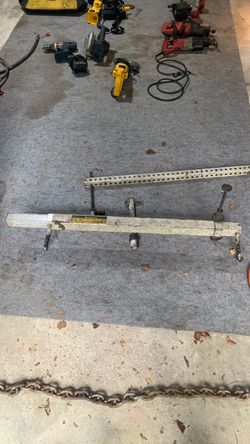 Engine support for pulling transmissions