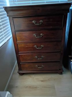 Dresser
