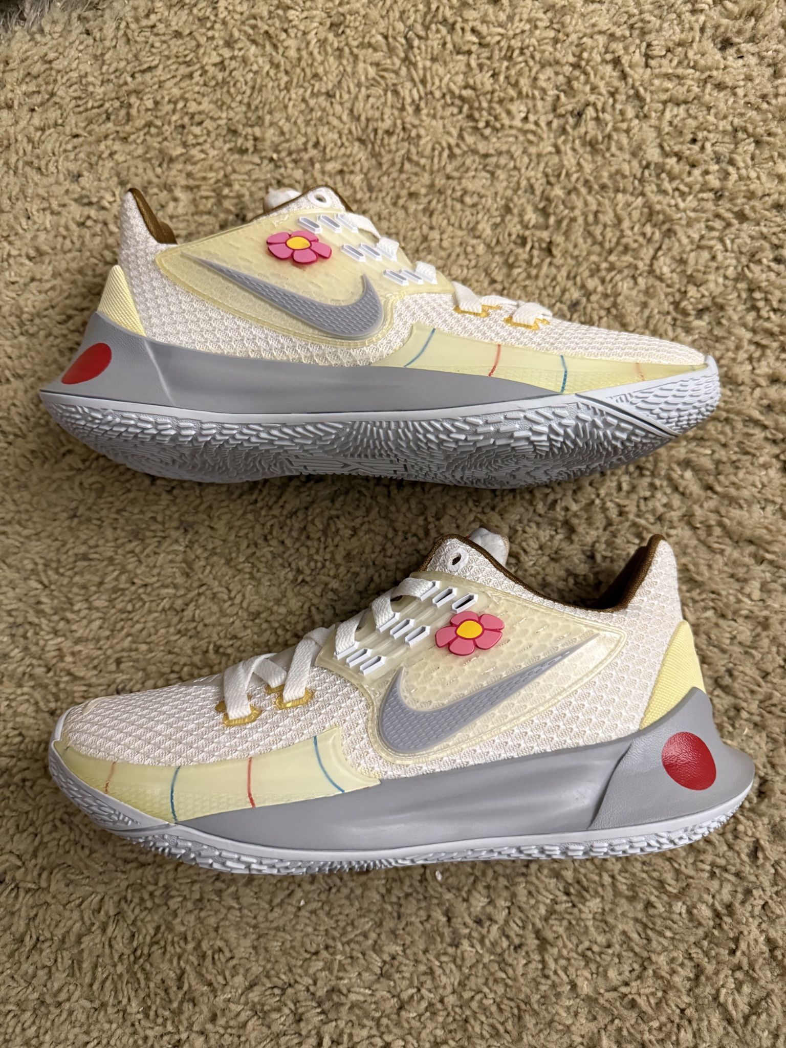 Size 8.5 (New No Box) - Nike SpongeBob SquarePants x Kyrie 2 Low Sandy Cheeks