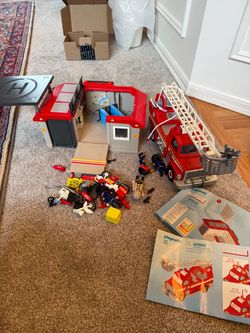 Playmobil Firehouse 5663 and Firetruck