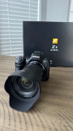 Nikon Z8 + Nikon Z 24-120mm f/4 lens