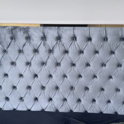 King Gray Velvet Upholstered Bed frame With Large Headboard 