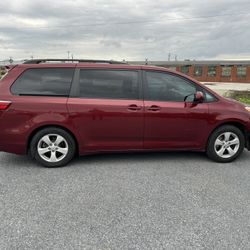 2015 Toyota Sienna