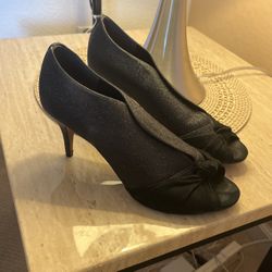 Chutz womens shoes size 10B (euro 41)
