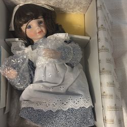 Beautiful dreamers, Nicolette, doll, porcelain!