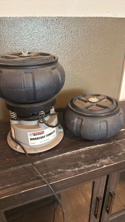 Metal vibratory tumbler