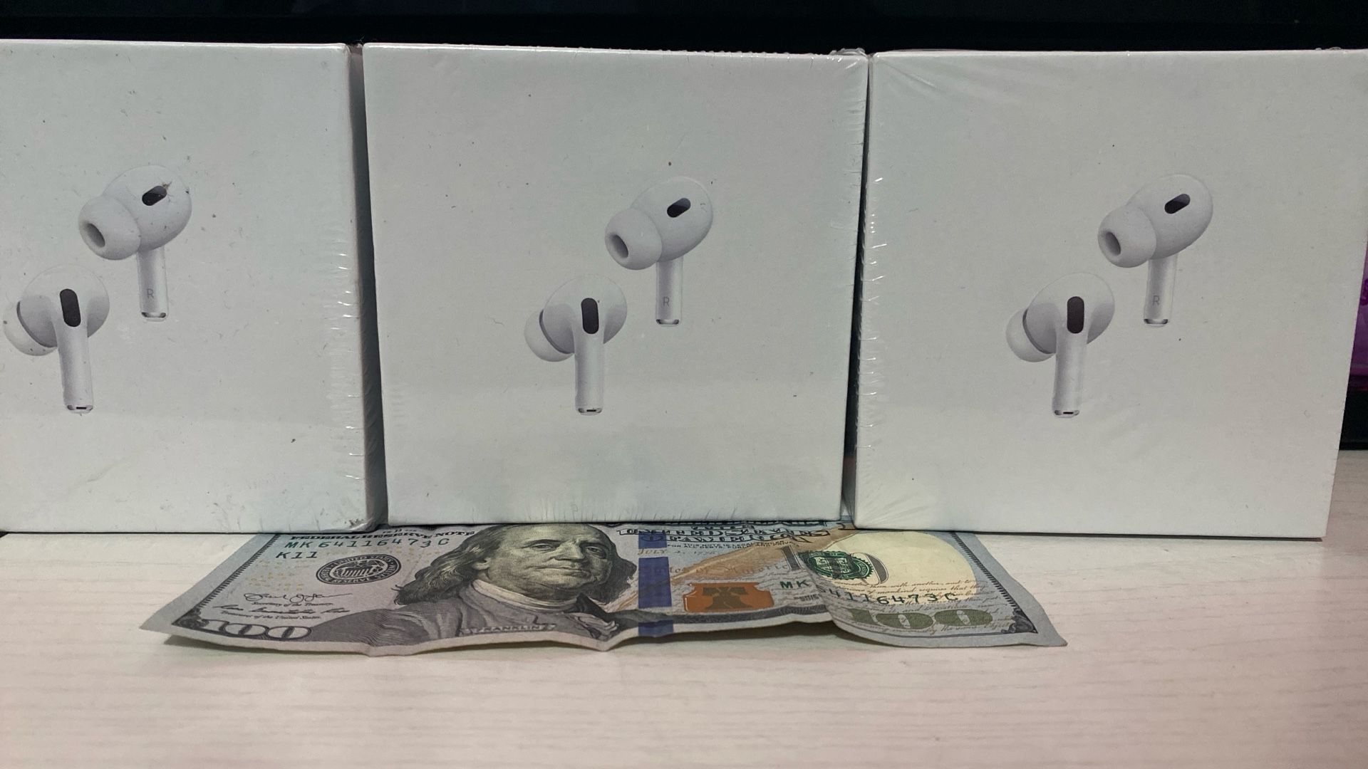 AirPod Pros 2 (3 Pairs Lmkkk)