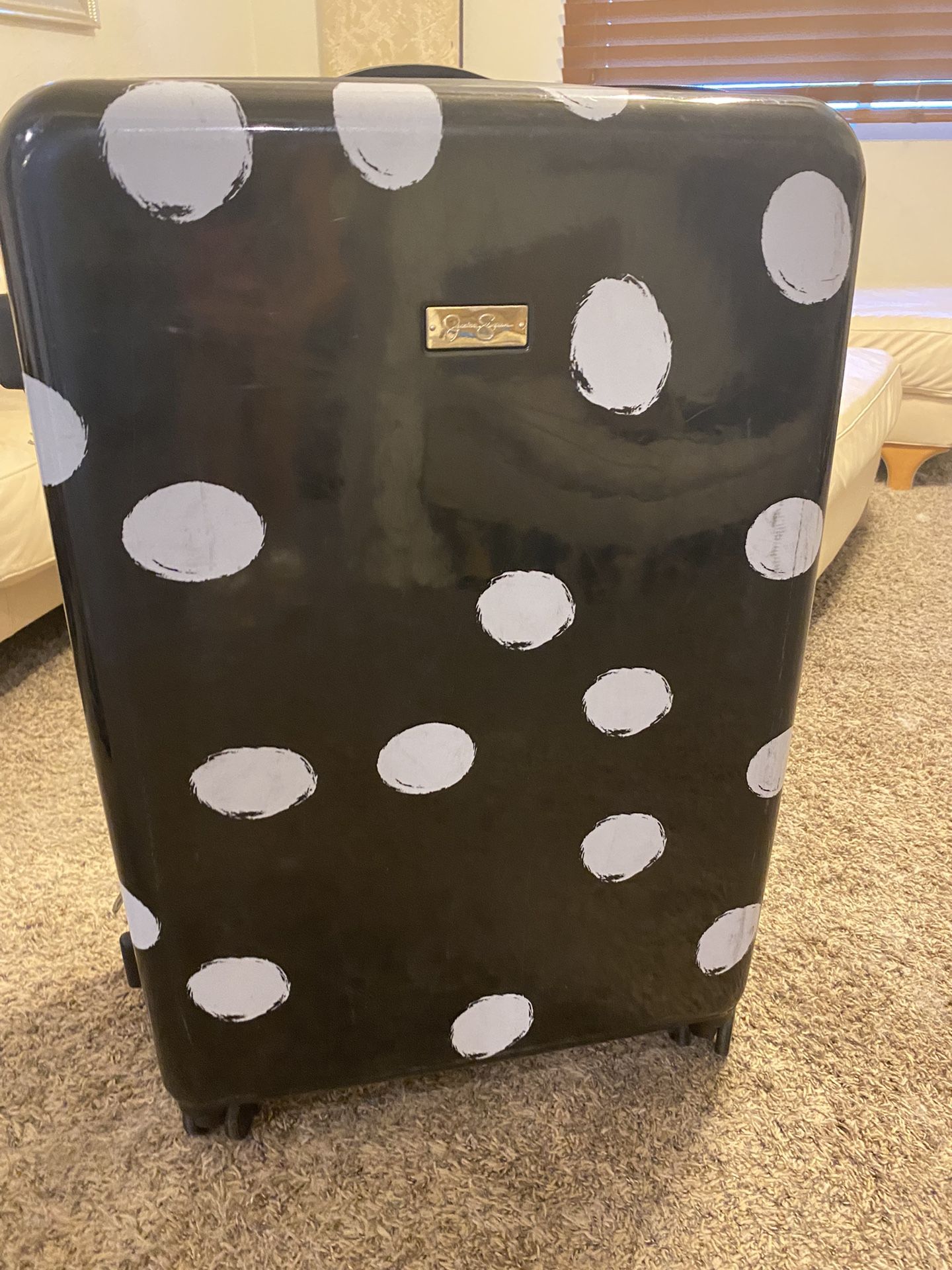 Large Black And White Polka Dot Hard Suitcase 27x 19x13 Jessica Simpson for Sale in Phoenix AZ OfferUp