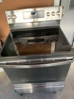 GE stainless steel electric range stove in good condition for sale