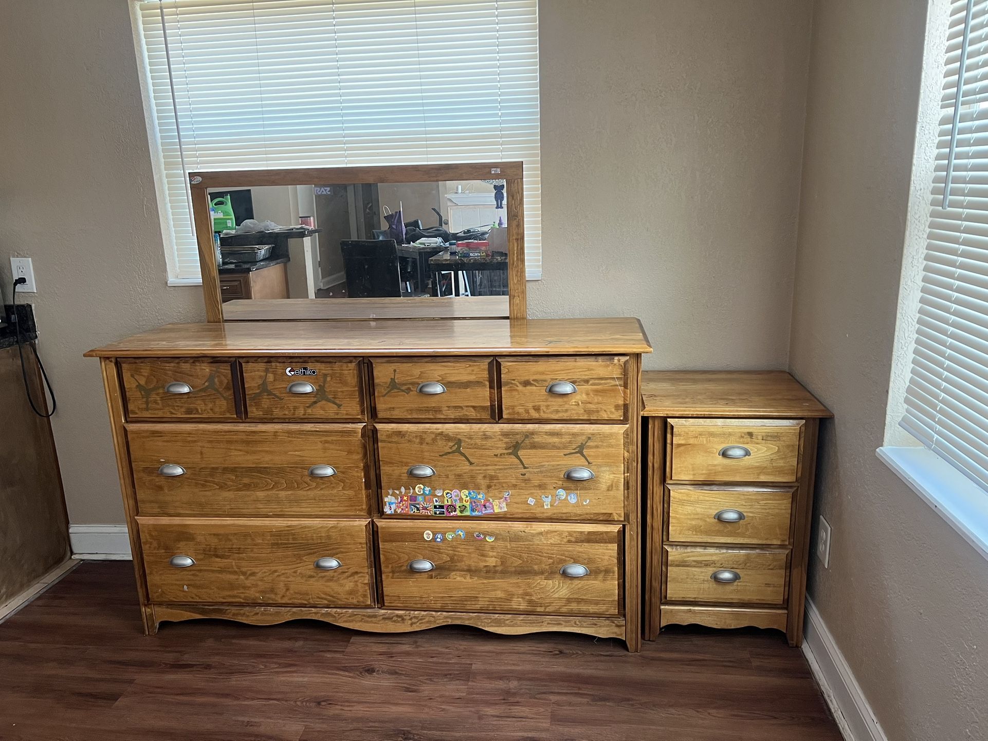 FREE FIXER UPPER SOLID WOOD DRESSER, MIRROR & NIGHTSTAND