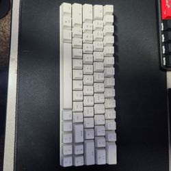 Tezarre Clicky/Creamy Gaming Keyboard