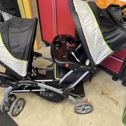 BABY TREND DOUBLE STROLLER. SIT n’ STAND