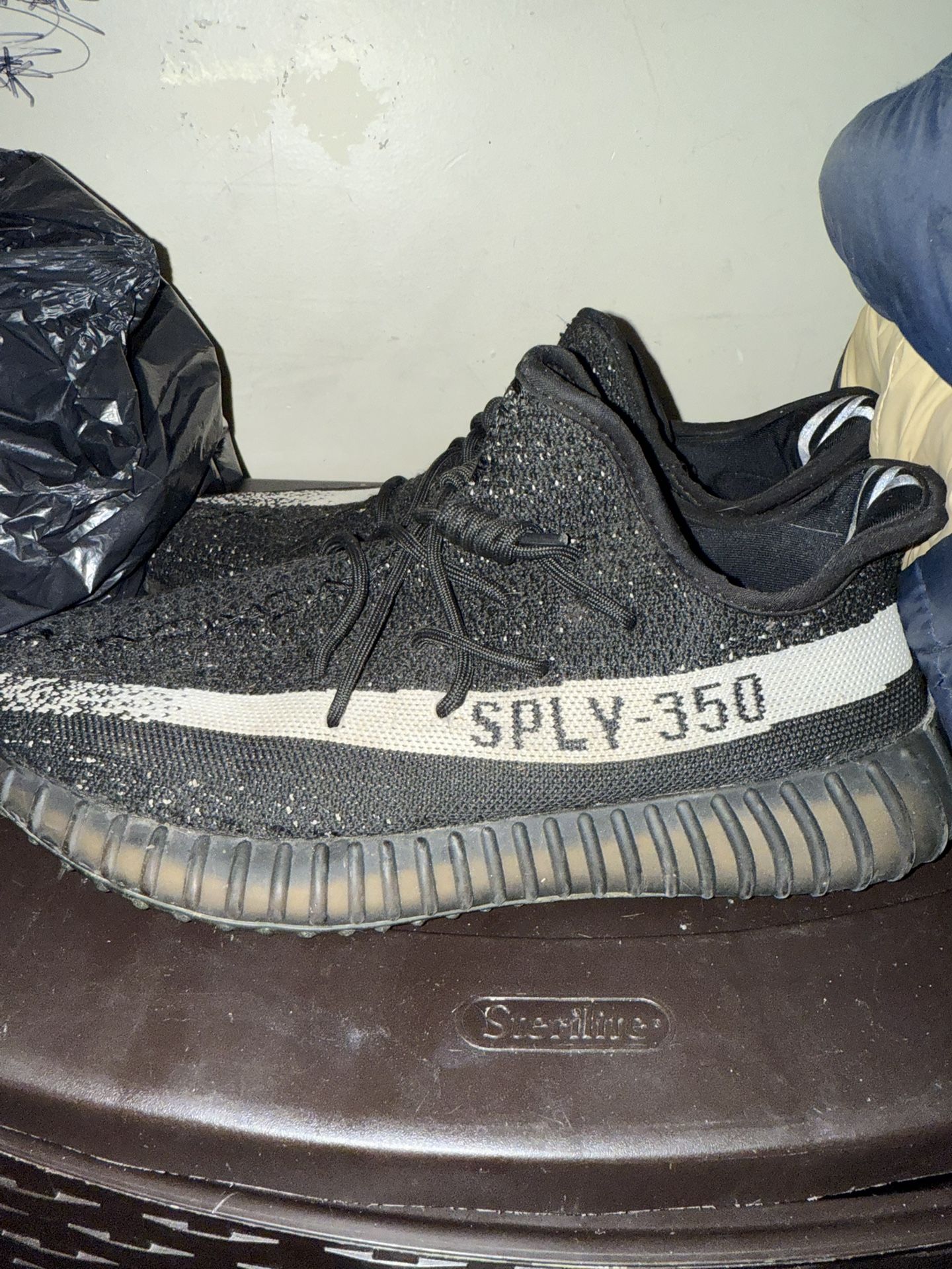 Yeezy Oreos 