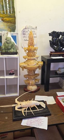 Antique Estate Sales 3 ft Jade yellow quartz tower